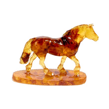 Фигурка &quot;Конь на подставке&quot; из Янтаря и эпоксидной смолы купить